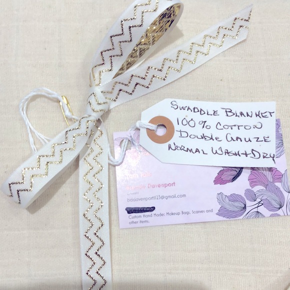 SWADDLE BLANKET. NWT. 100% DOUBLE GAUZE FABRIC,SO SOFT and BREATHABLE - Picture 3 of 3